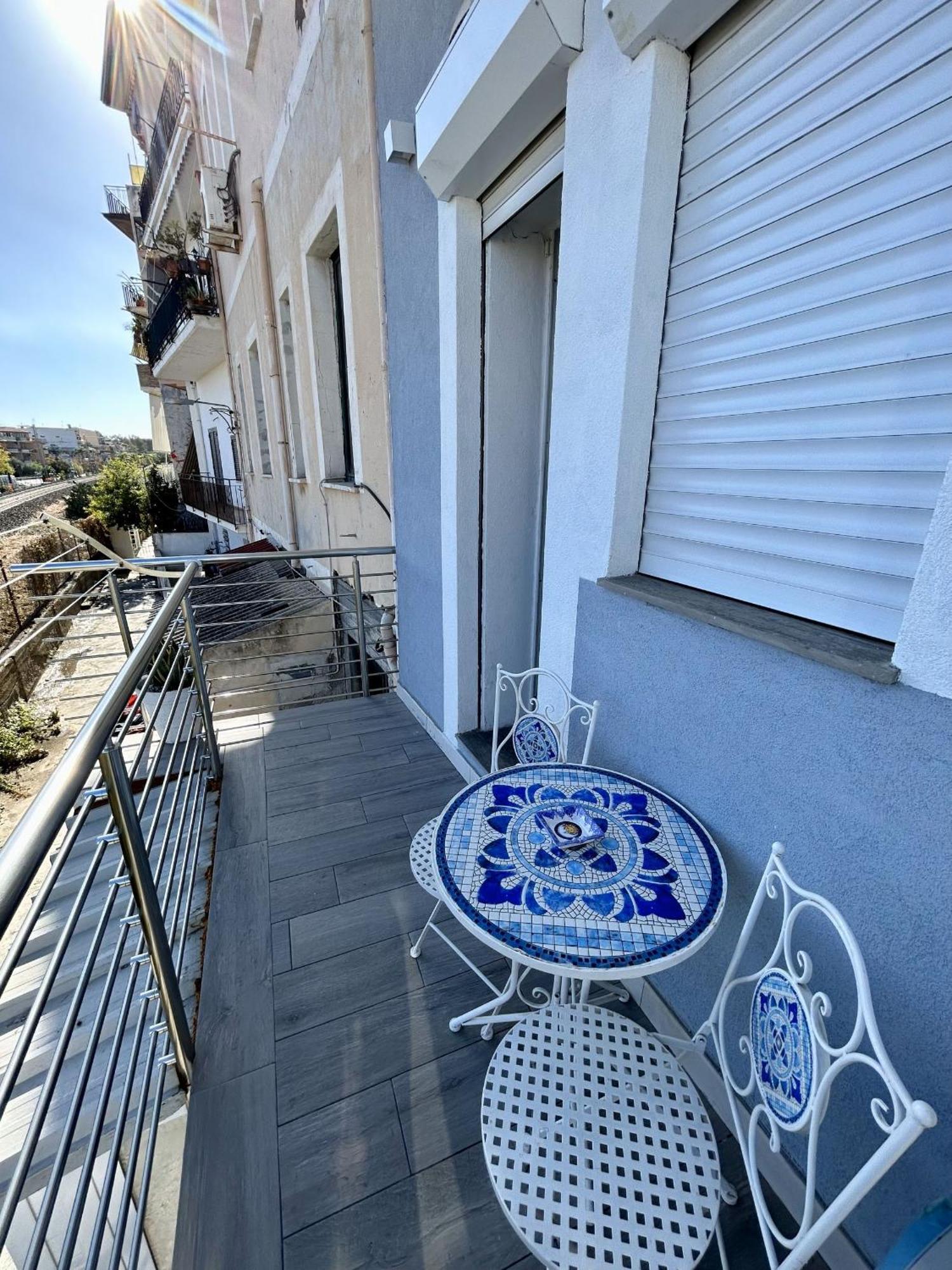 Vista Mare Apartments Giardini Naxos Room photo