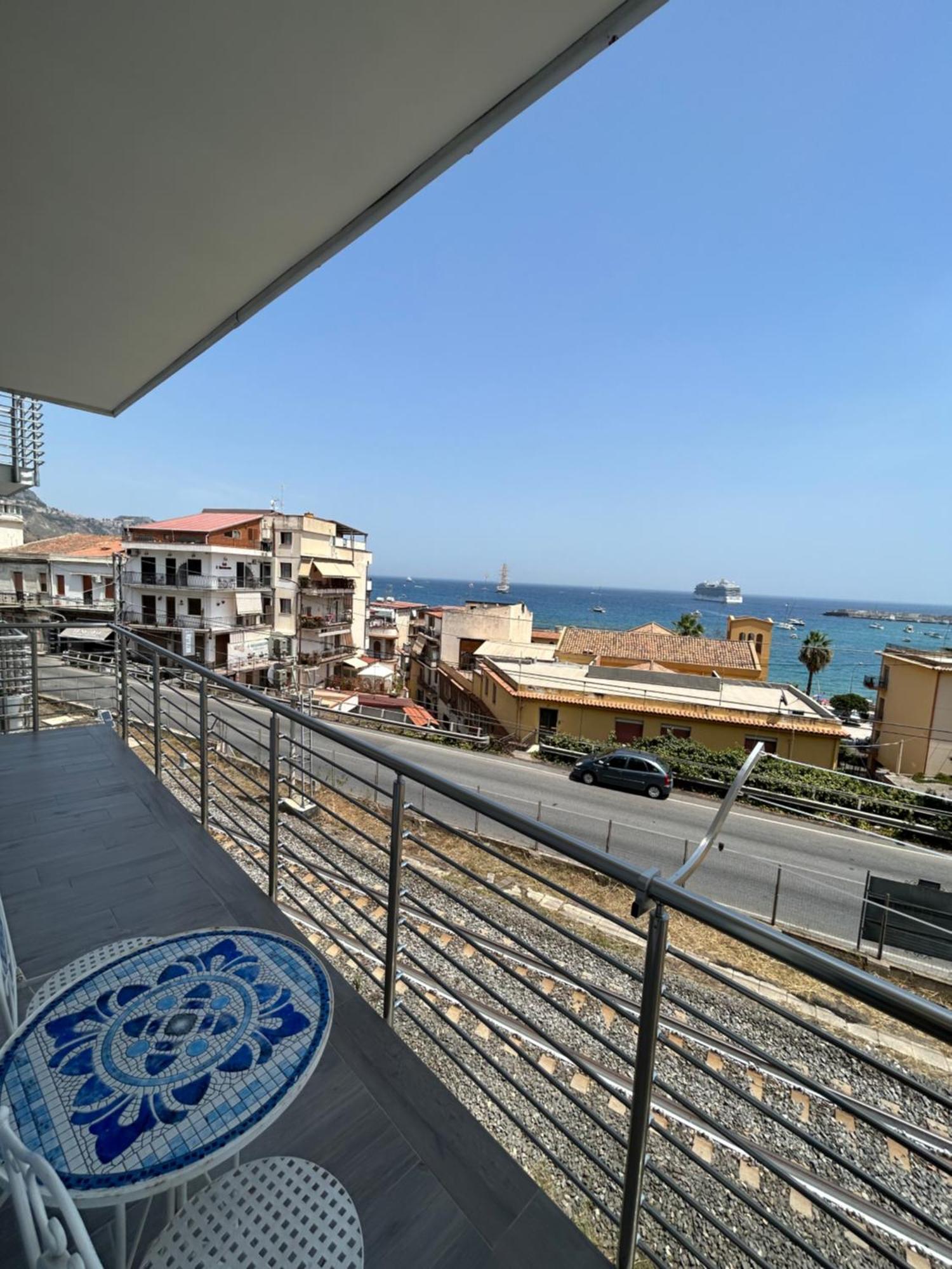 Vista Mare Apartments Giardini Naxos Exterior photo